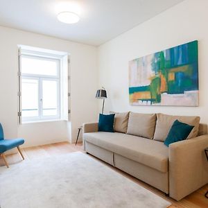 Feels Like Home Chiado Central Flat